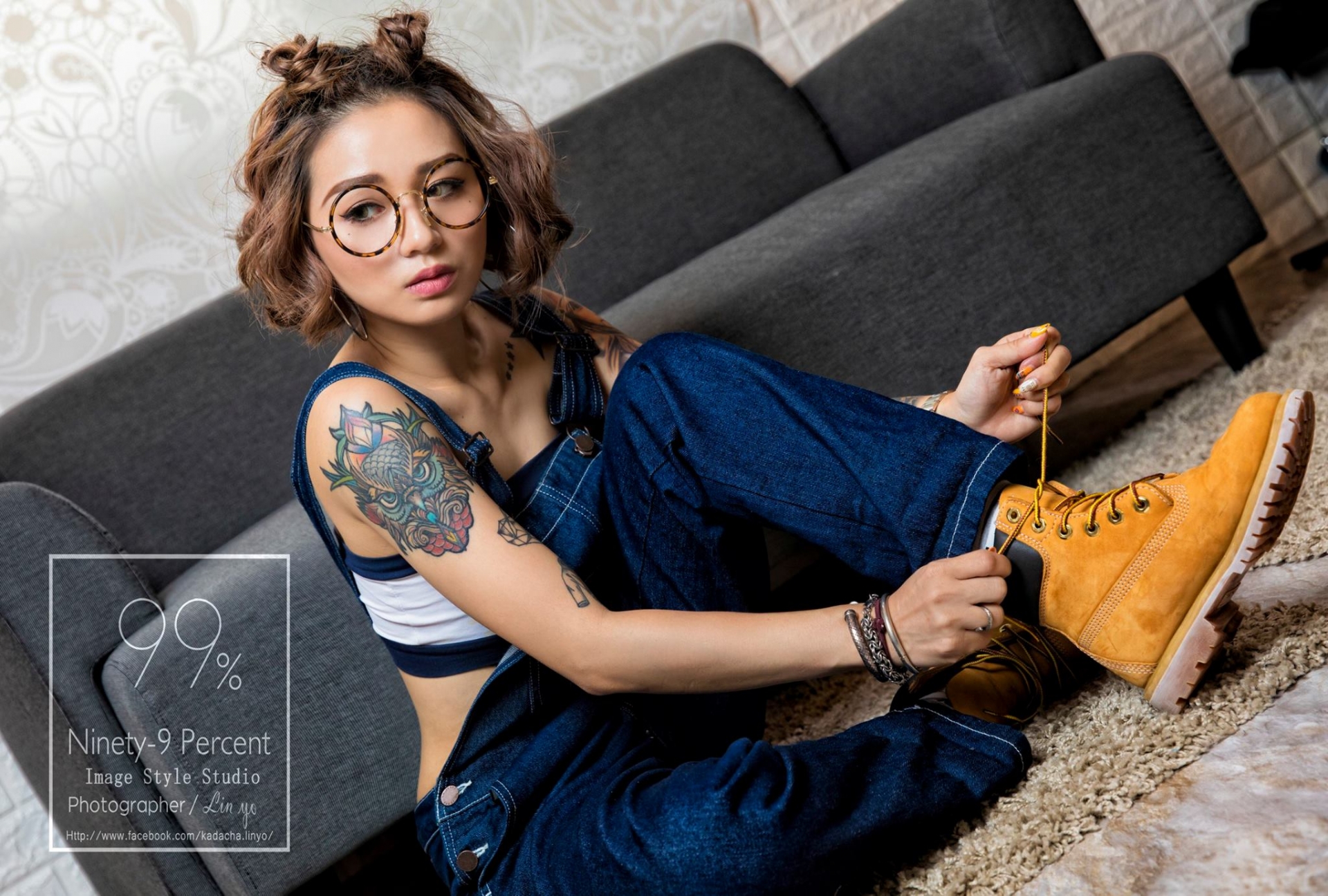 地表最霸氣櫃姐！外拍界「唐老大」藝術感的刺青點綴惹火身材！畫面太辣難以直視！