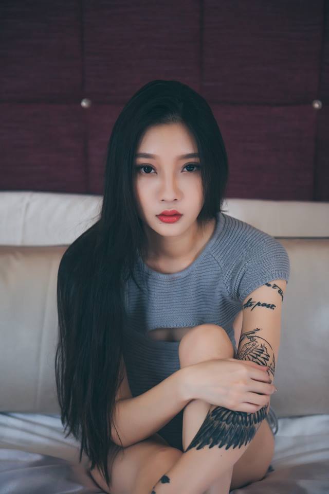 超激尺度！台中「美乳辣模」尺度全開，性感時尚轟炸你的視神經！