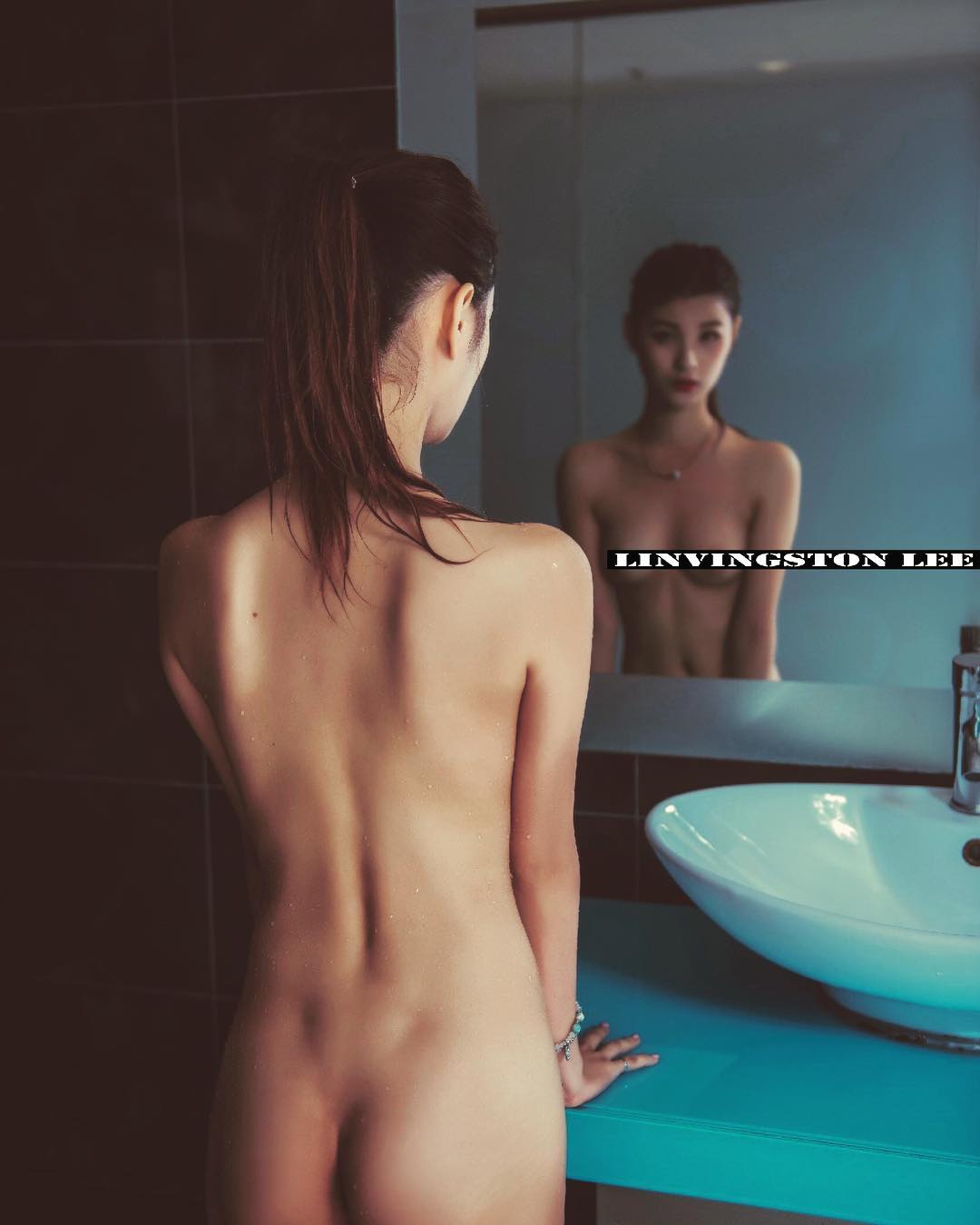 【蜗牛棋牌】情感的「最大尺度」！攝影師Chien Li 用性感的「女人胴體」畫出喜怒哀樂！