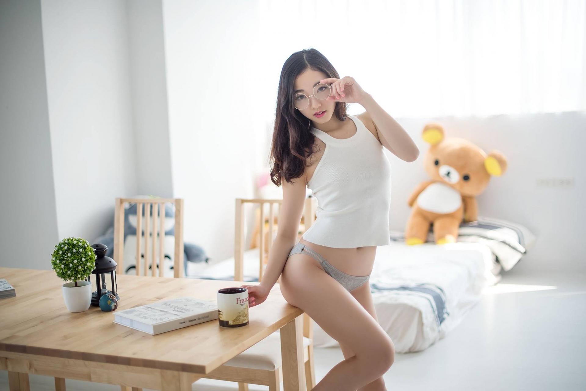柔軟女孩的逆襲！「體操正妹」笑容甜度突破天際，超軟Q一字馬太刺激啦！