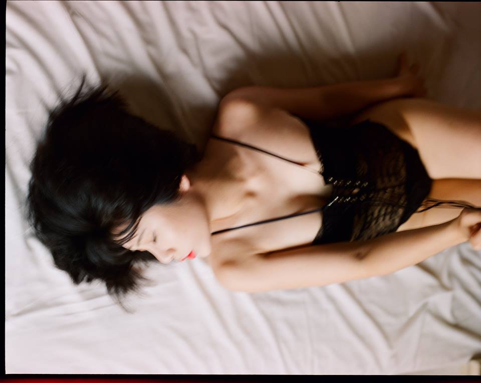 艾莉西雅魔幻的「性感曲線」！攝影師Erik Huang鏡下野火般的火辣女體寫真！