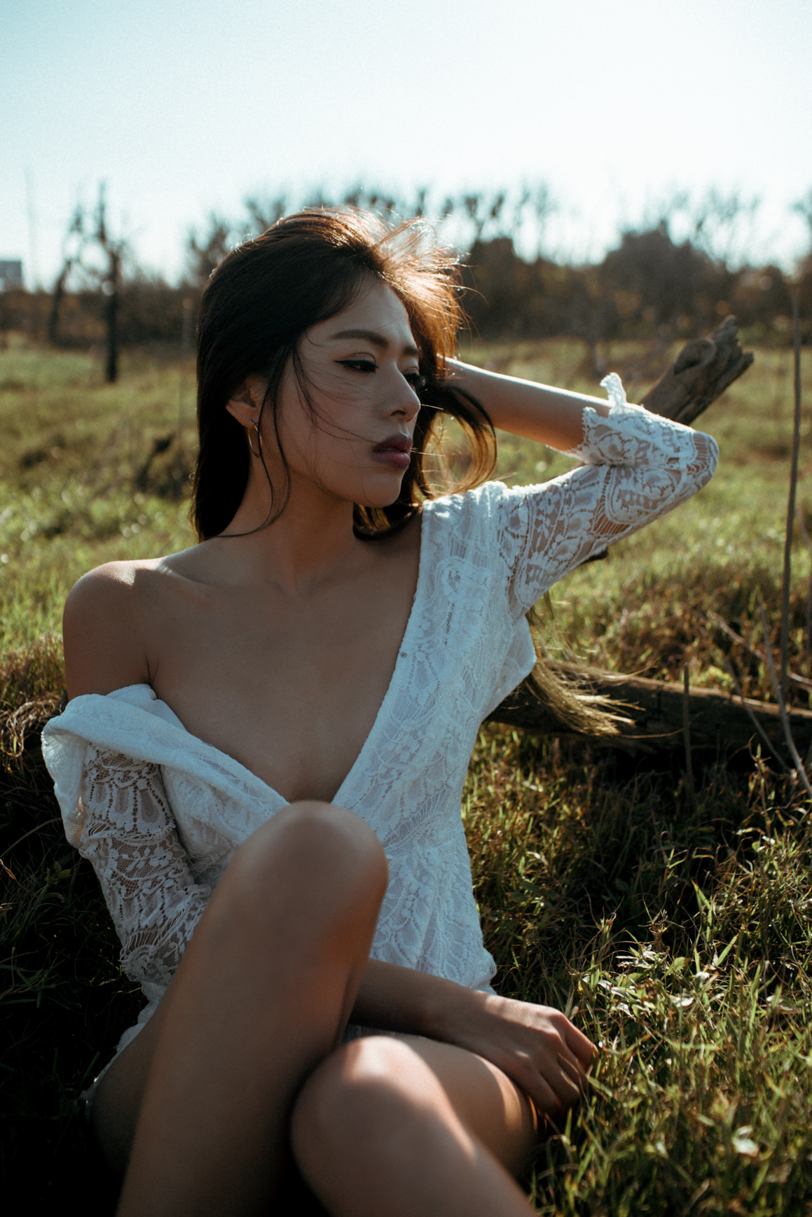 自然與「女體曲線」交融的藝術！攝影師CK鏡下隨著森林跳舞的唯美情慾流動！