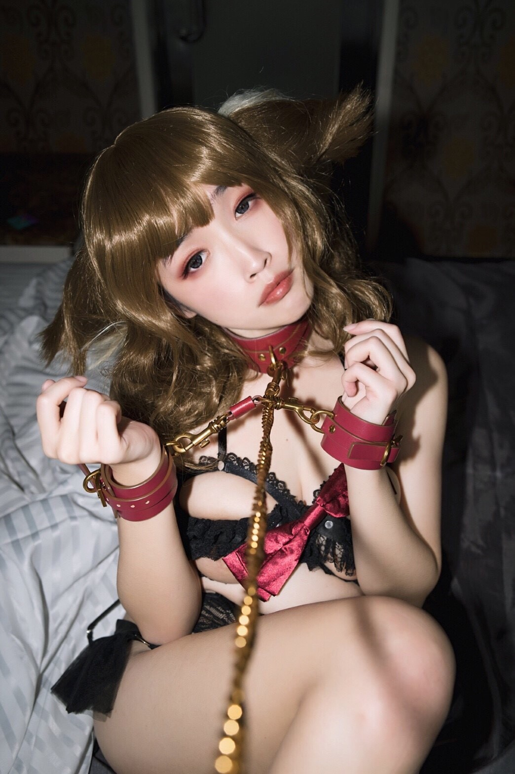 妳是我的「情慾寵物」！攝影師CK鏡下對女體的完全宰治，美乳與美臀的禁忌飼育！