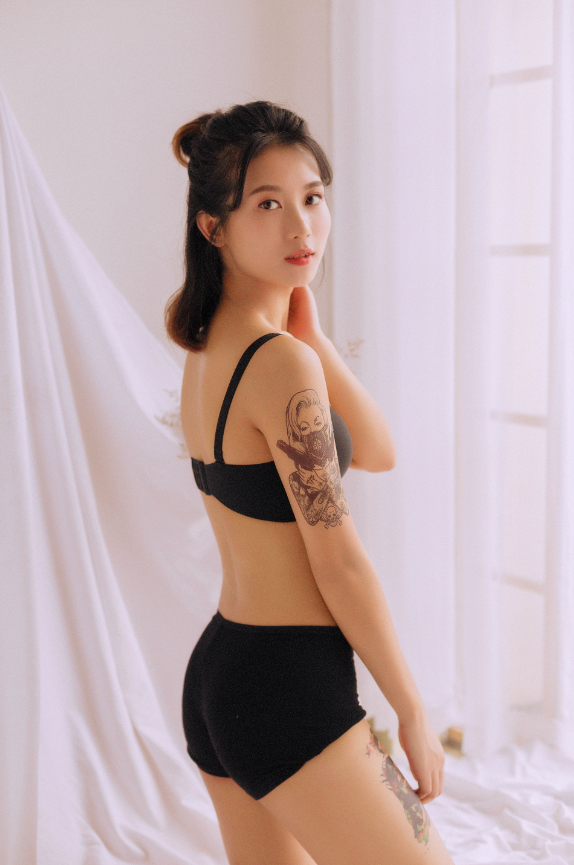 女孩最性感的瞬間！「青春少女」清新自然的小性感，這就是清純啊！