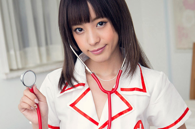 桃乃木かな「爆乳修女」到府禱告服務上線　驚見「裡面沒穿」而且怎麼玩都可以