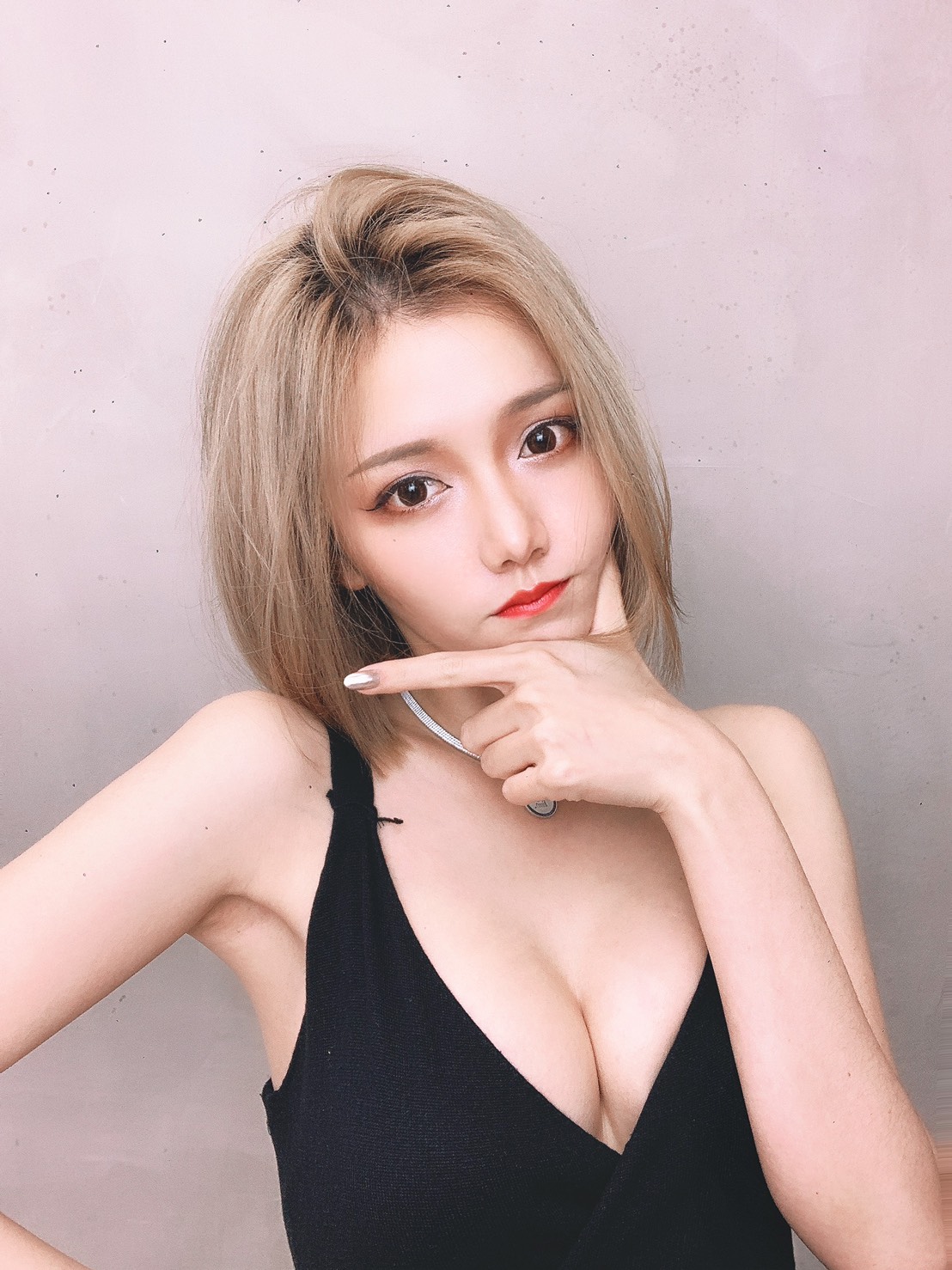 酸酸Enny 的封面照