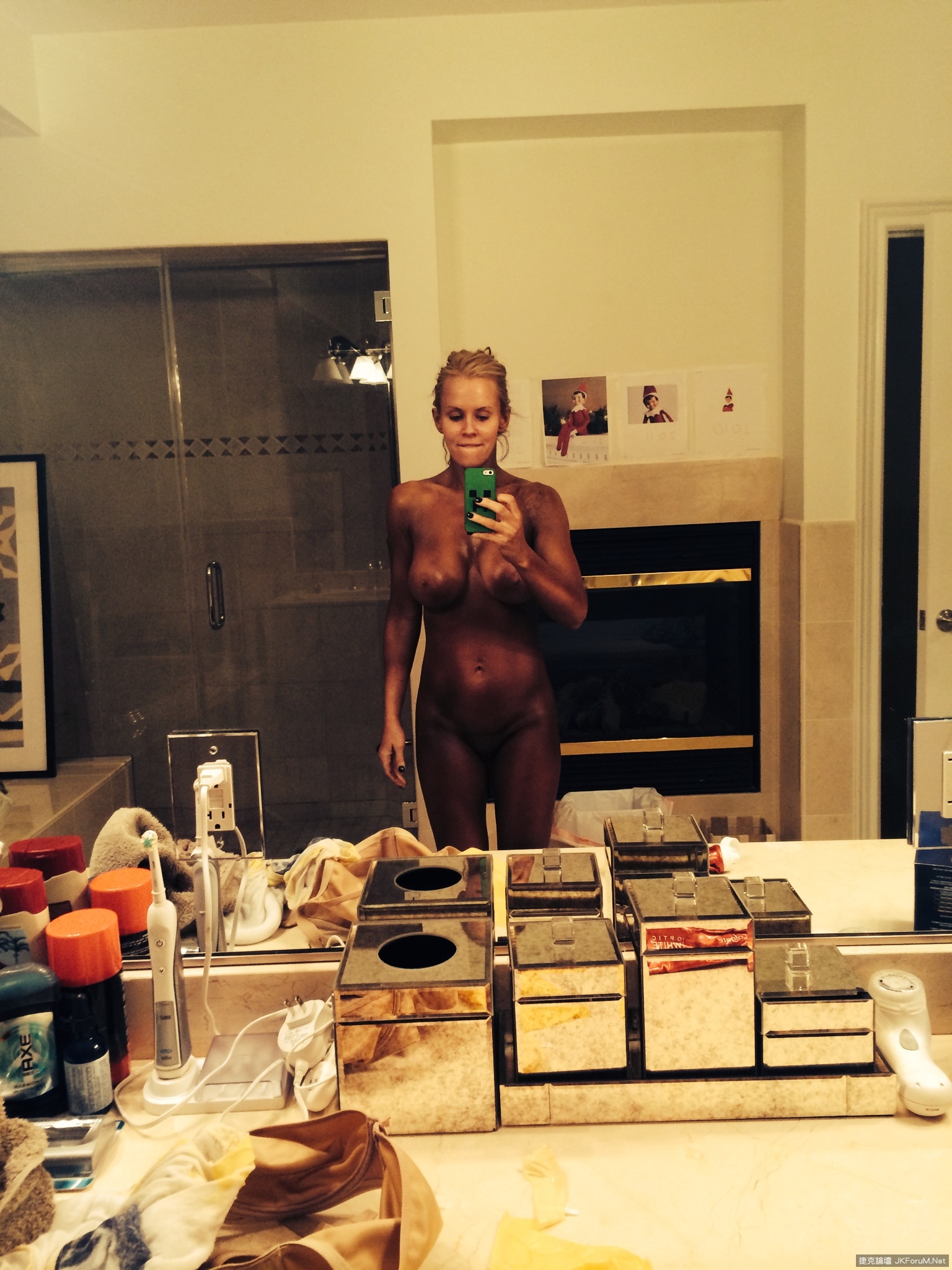 Jenny Mccarthy Leaked Nude Pics