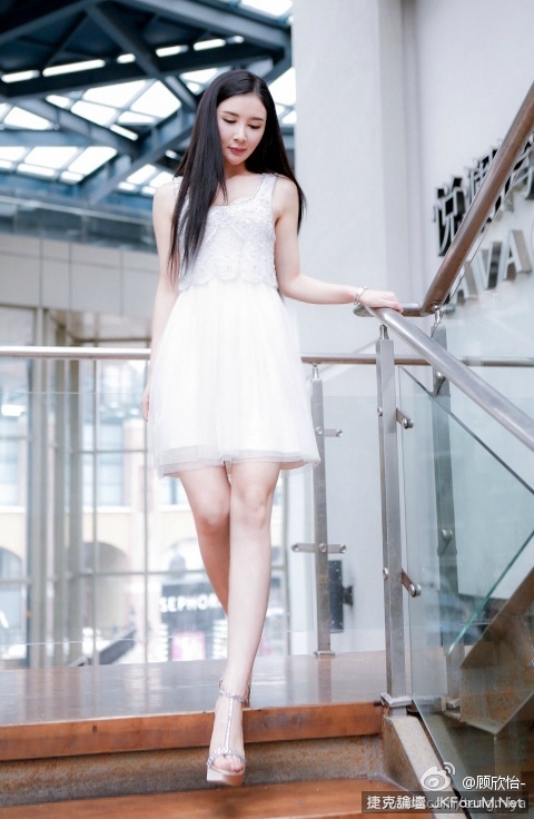 【Model寫真系列】秀人網美女川大90后校花顧欣怡微博自拍合集1【137P】 - 貼圖 - 絲襪美腿 -