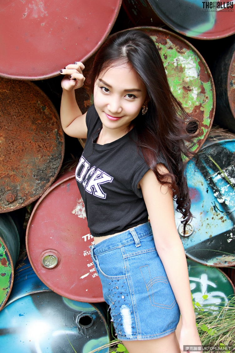 101258zqa22u76uuaa3l25.jpg.