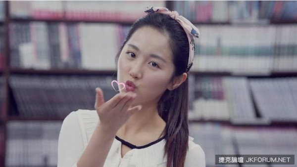 全球爆紅的「妖怪體操」請來 10 所大學正妹接力跳，但最後的壓軸竟讓網友看完直呼：四大天王出現了！