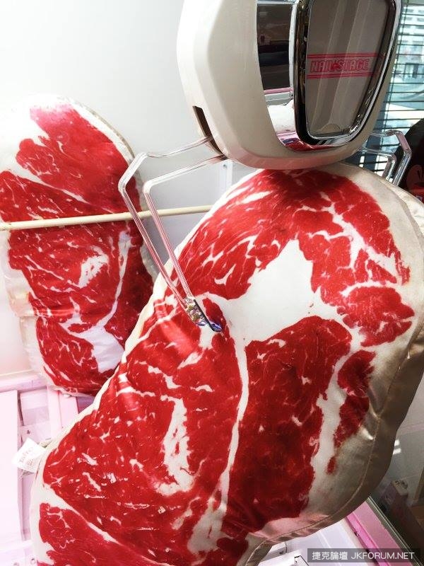 《請與廢柴的我談戀愛》那個肉抱枕居然開賣啦