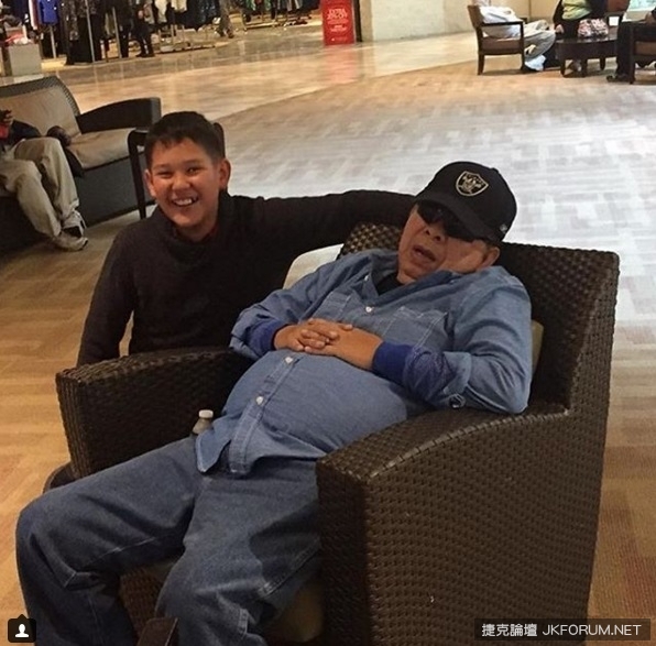 男人最悲傷的一刻 就是等待另一半Shopping時！