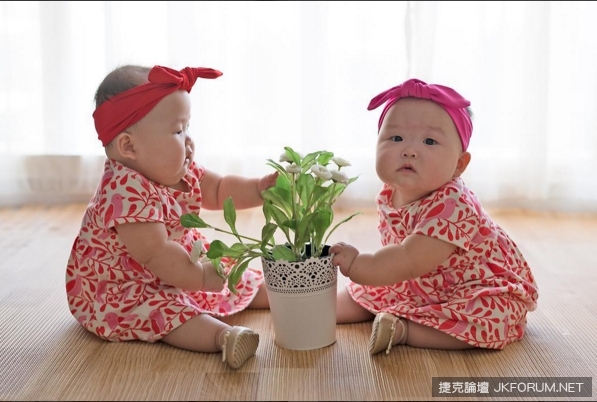 IG人氣雙胞胎，可愛扮相超吸睛