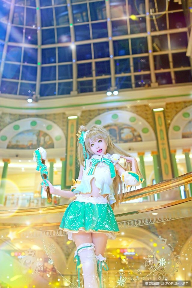 上海美少女COSER-小柔SeeU，引發日本網民高度關注