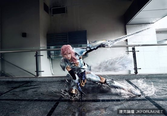 是遊戲畫面還是真人？美到讓人分不清楚的FFXIII 雷霆COSPLAY