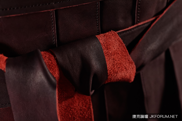 皮革製的日本袴，滿足時尚與傳統武士精神