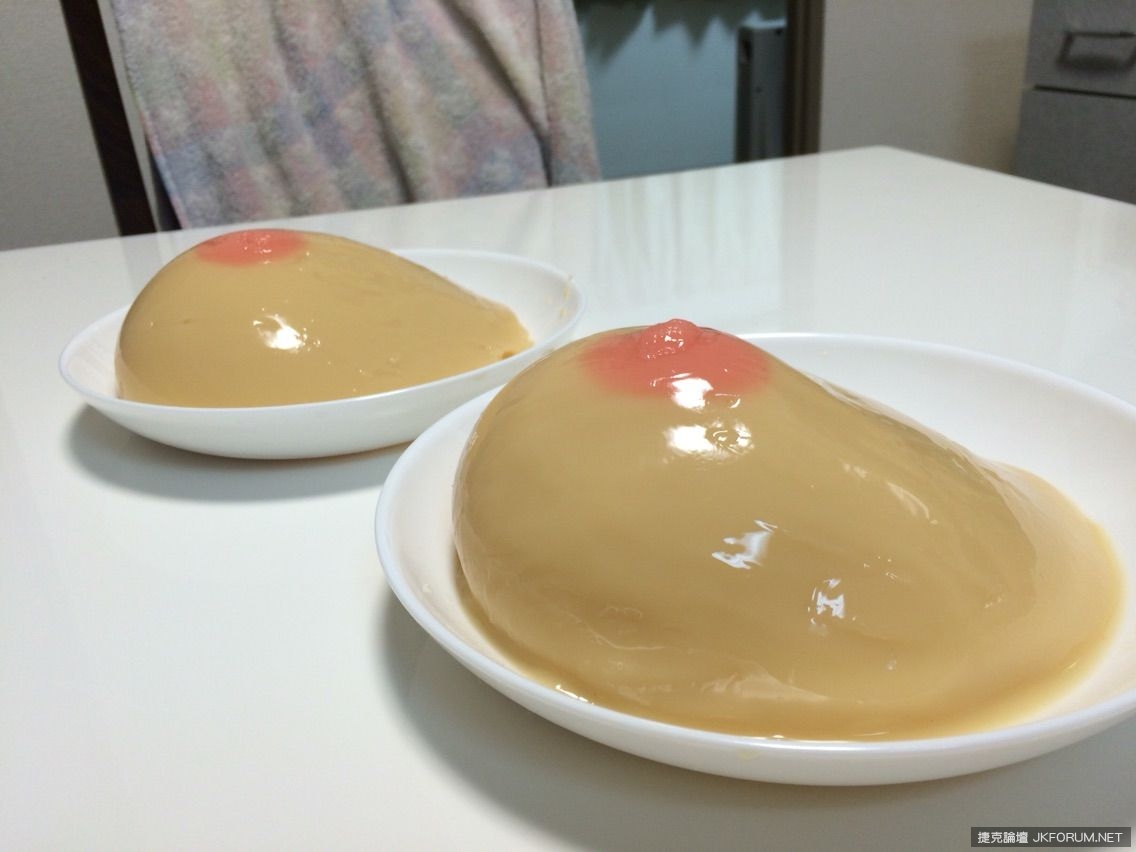 日本女優G奶料理又有新招！這次依然沒人在乎食物好不好吃&#8230;