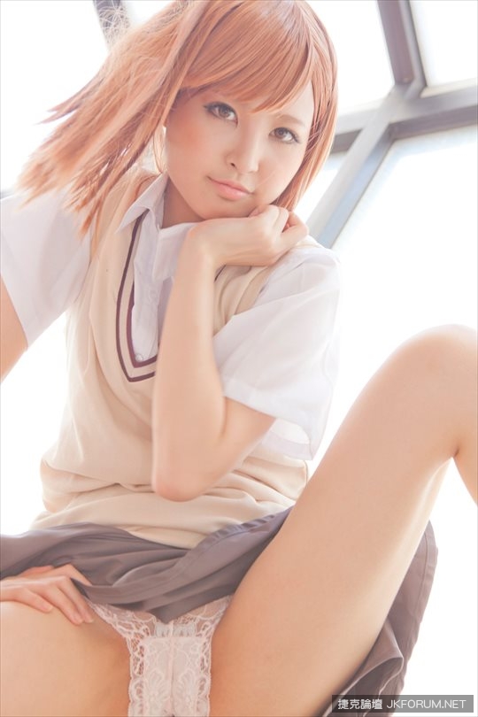 用美尻來為你上班打氣加油！日本美人Cosplayer「なーさん」