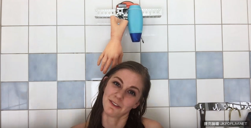【GG扑克】懶人界的救星！超懶少女發明了自動洗頭神器？！