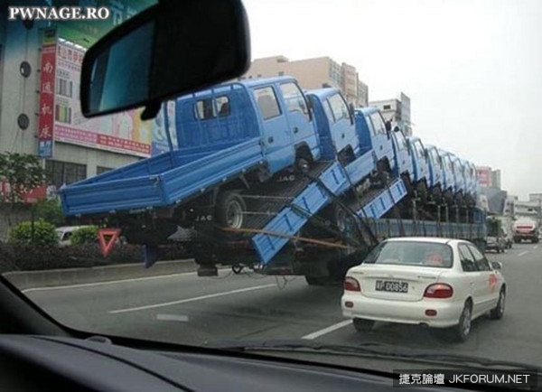 載有「卡車的卡車的卡車司機」被逮，網友說這叫「轟」