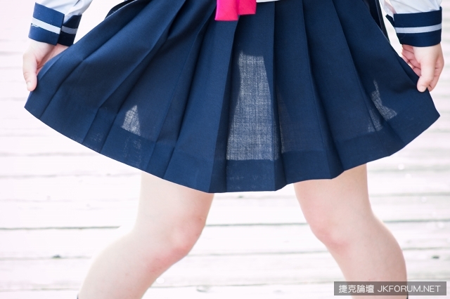 【蜗牛扑克】《性感透視裙裝》成為日本女孩新流行？流行透明不是更好…