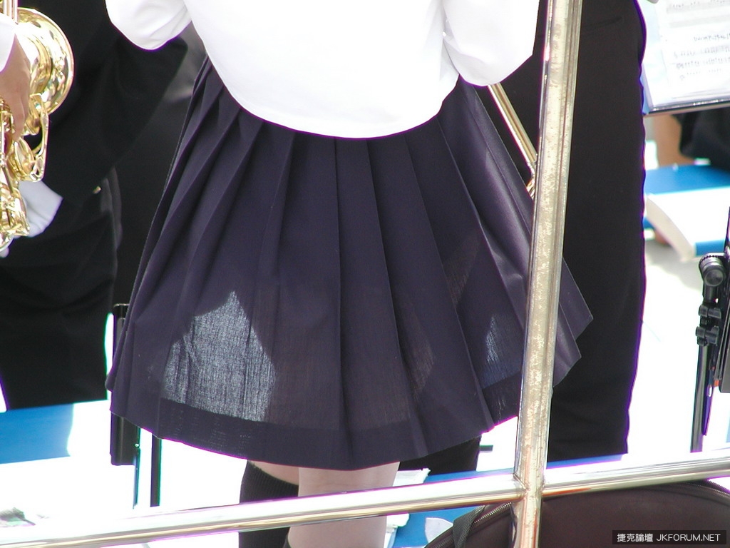 《性感透視裙裝》成為日本女孩新流行？流行透明不是更好&#8230;