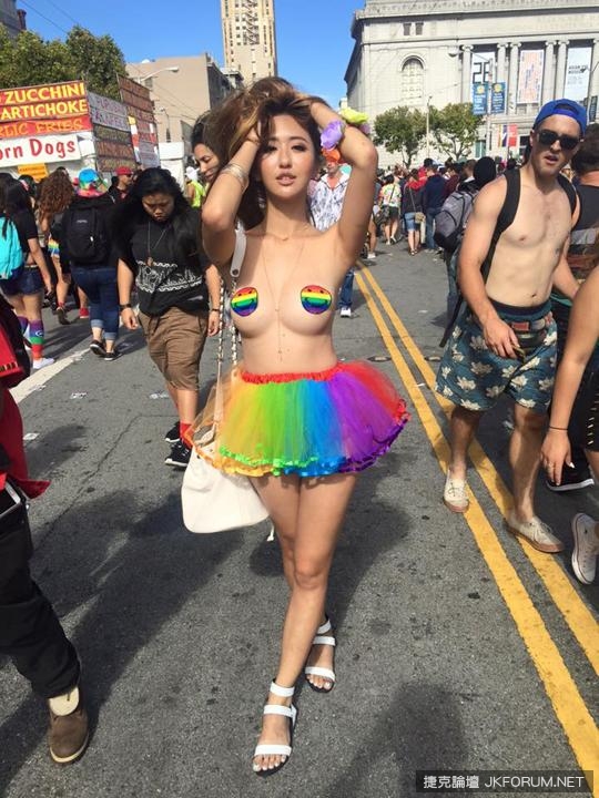 還記得她嗎？《最愛半裸的前黑澀會美眉》