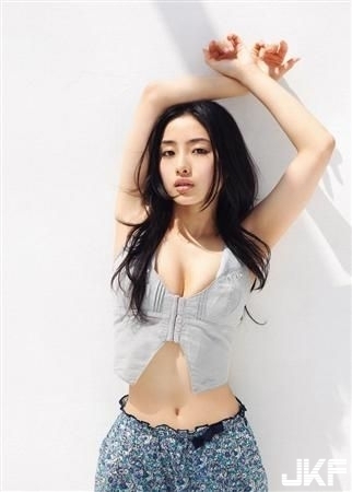 日本隱乳女星排行　到底是誰打敗了綾瀬遙？