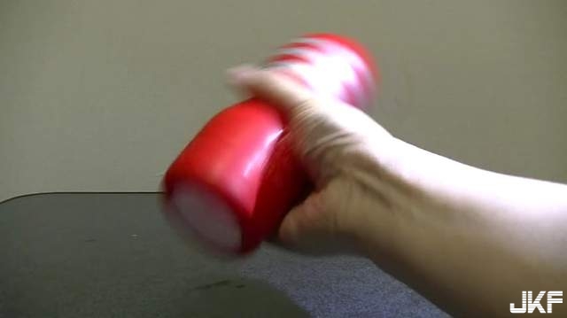 【球盟会】18禁玩具教學《自動抽插飛機杯槍》這才叫真正的打手槍……