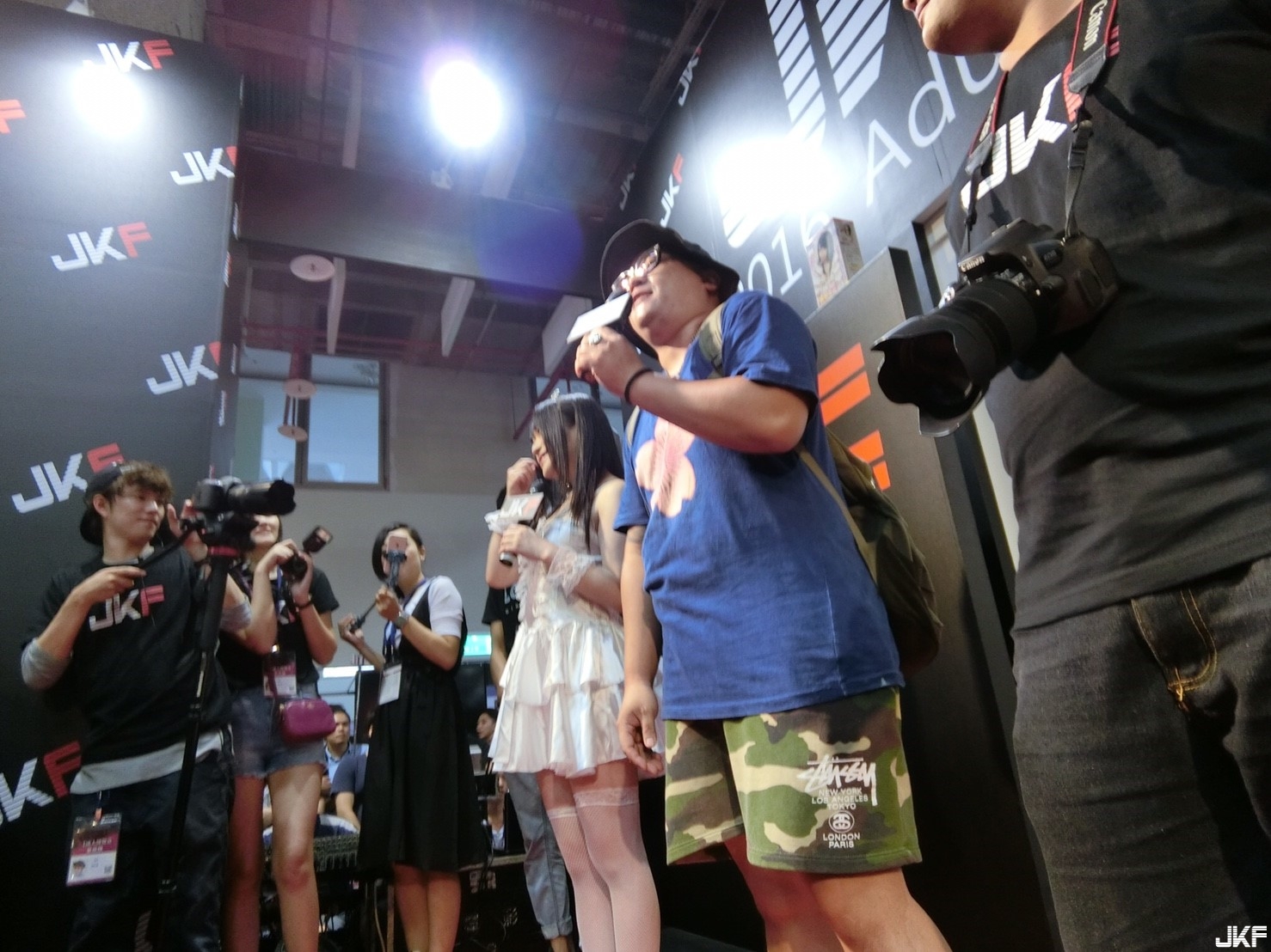 【JKF X 2016 Adult Expo】南梨央奈直接脫下原味內褲送給粉絲