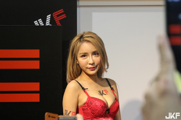 16294989xnw8xkd9x3rwn9.jpg