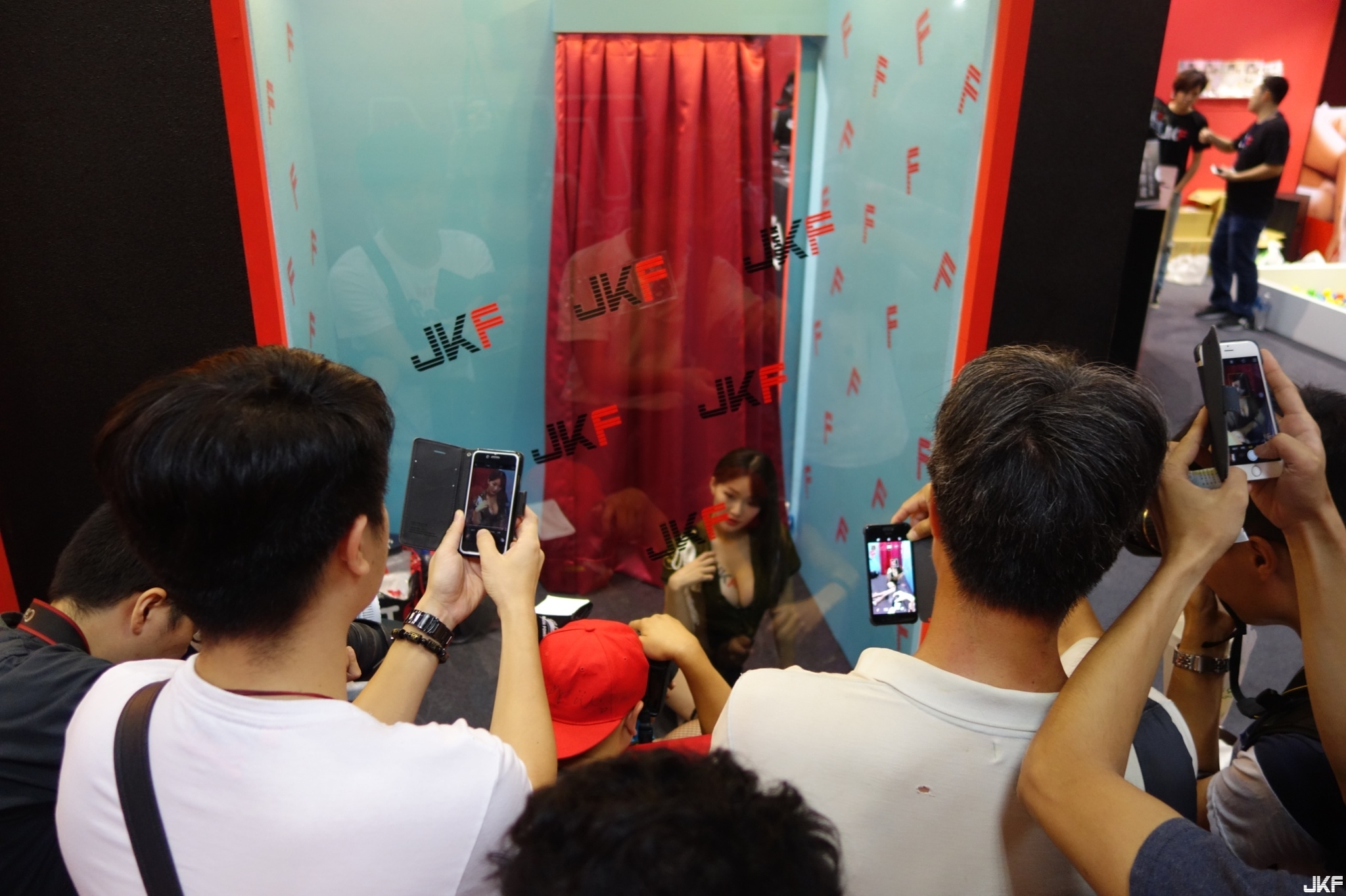 【JKF X 2016 Adult Expo】展覽最後一天　JKF現場萬人空巷超級熱鬧