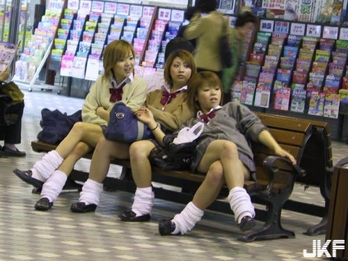 日本女高中生制服演變史，這樣下去以後一定只穿內褲