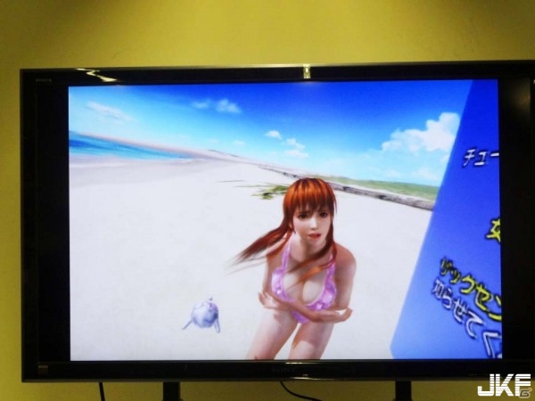 VR版《DEAD OR ALIVE Xtreme 3》試玩報告　這乳搖效果也太逼真