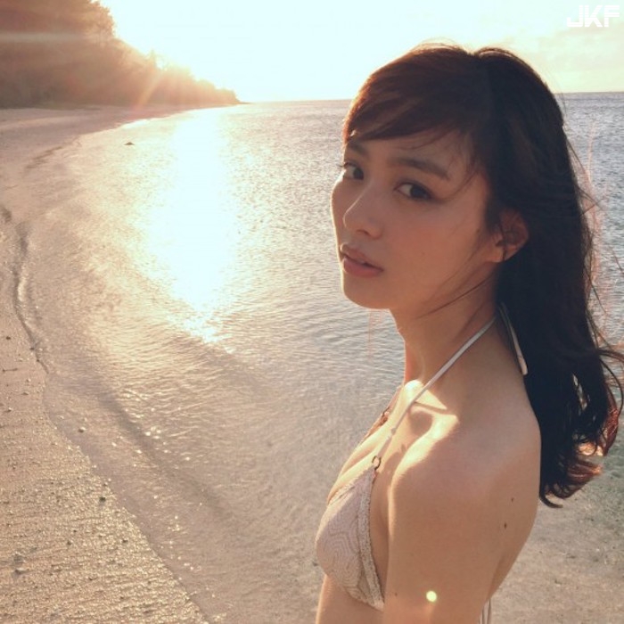 脫了！內田理央「可愛蜜桃臀」炸裂！美腿旗袍裝超犯規的啦&#8230;