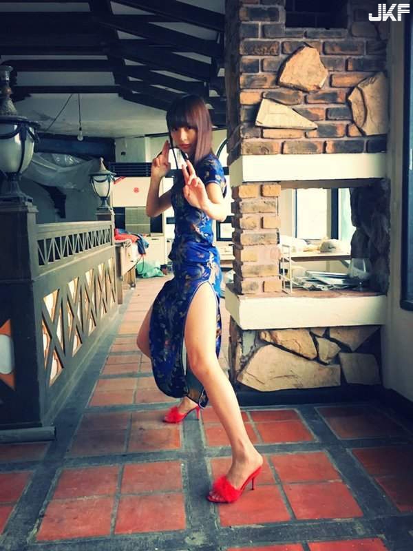 脫了！內田理央「可愛蜜桃臀」炸裂！美腿旗袍裝超犯規的啦&#8230;