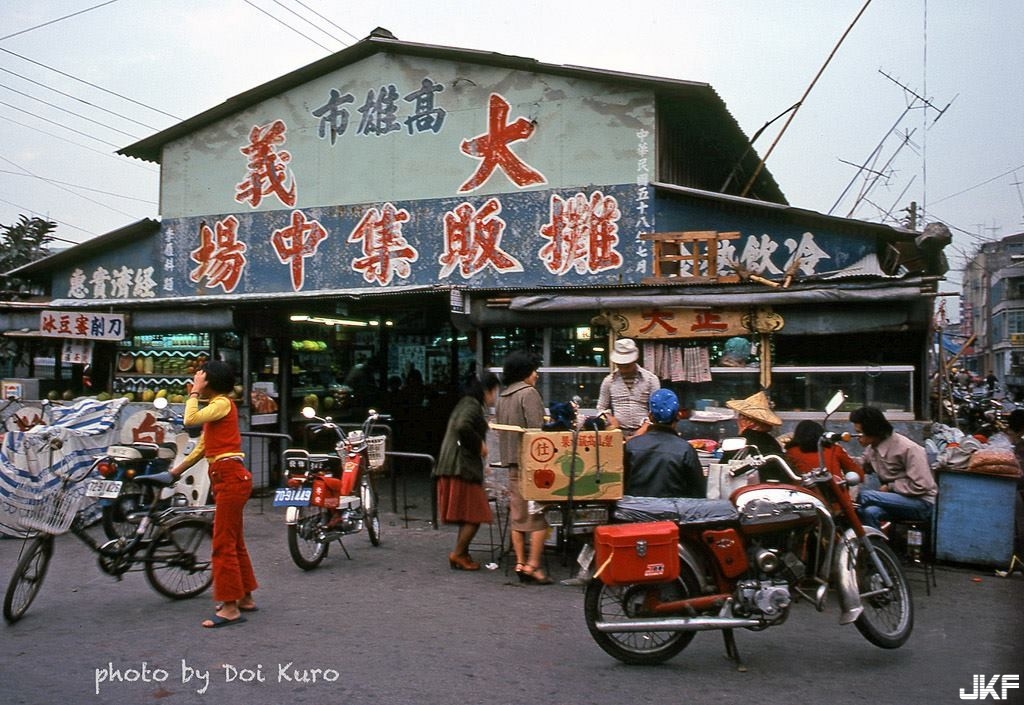 30年前造訪台灣，日本攝影師拍下珍貴的繁華街景！