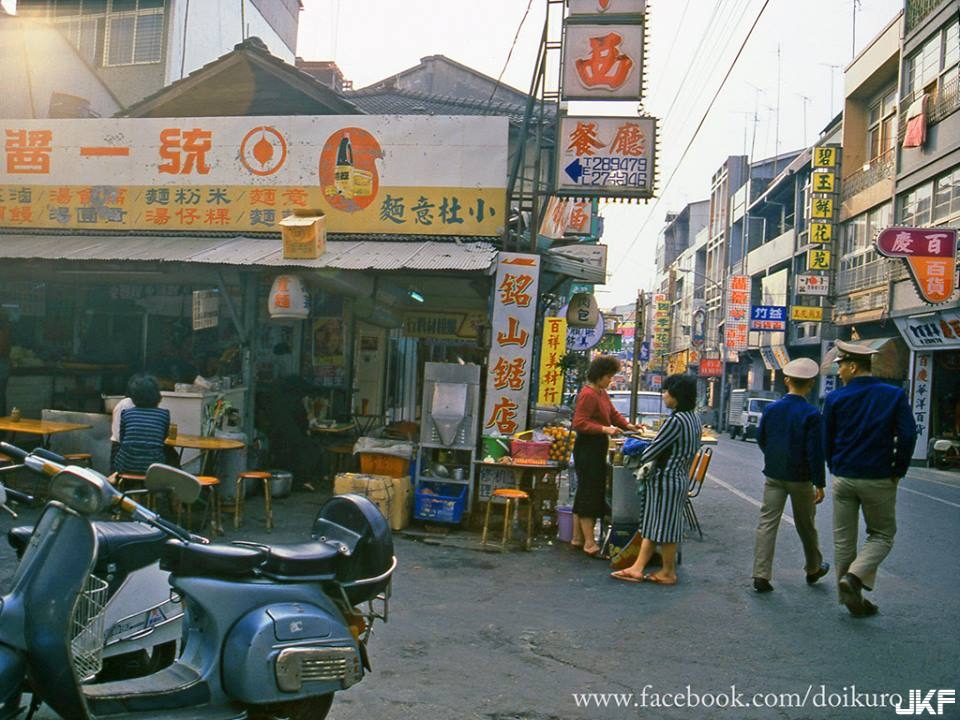 30年前造訪台灣，日本攝影師拍下珍貴的繁華街景！