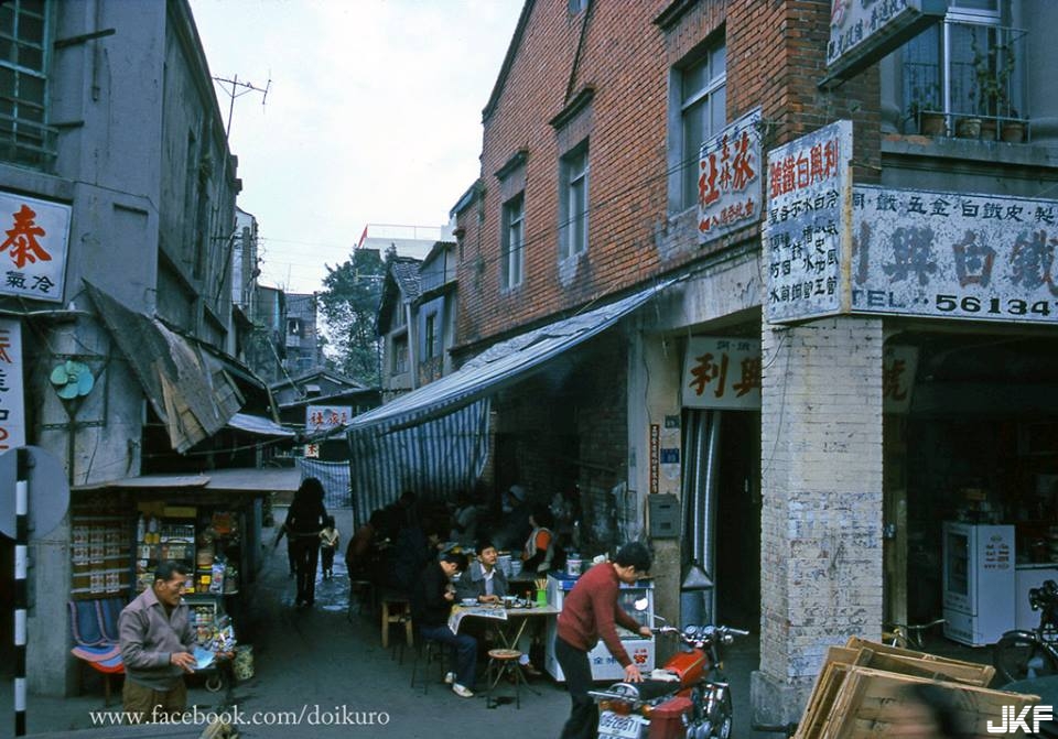 30年前造訪台灣，日本攝影師拍下珍貴的繁華街景！