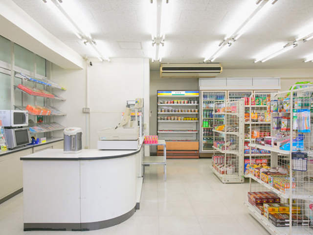 傳說中的便利商店　闖進去看到有女優啪啪啪也不要覺得奇怪
