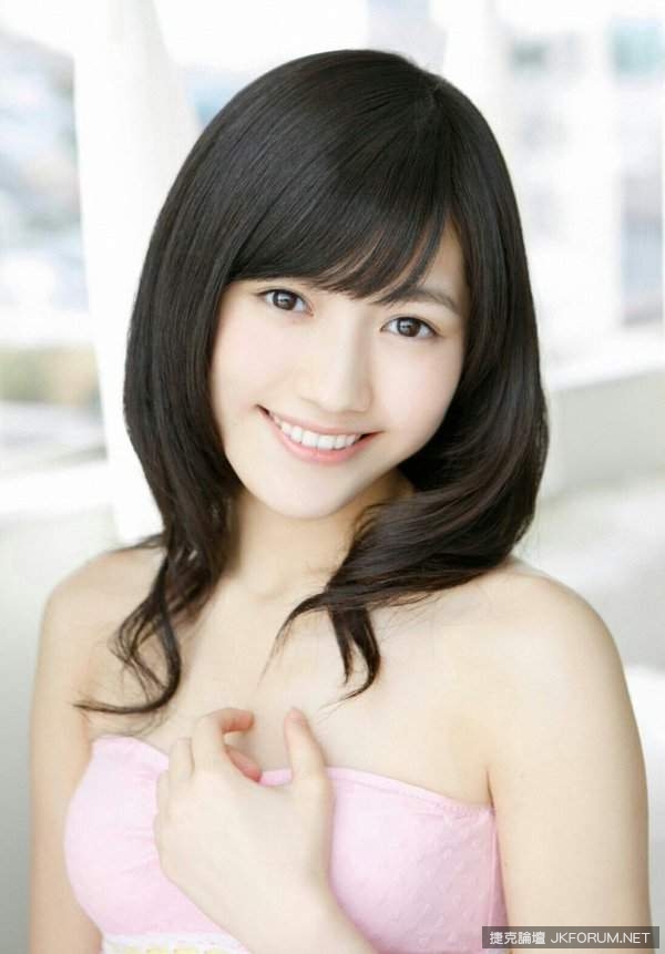 週刊精選《最美的17張彩頁寫真》回顧2016年9位美女的絕美鏡頭