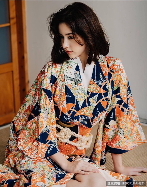 泰國混血兒「失敗機率低」校花級學生妹制服下透出震盪