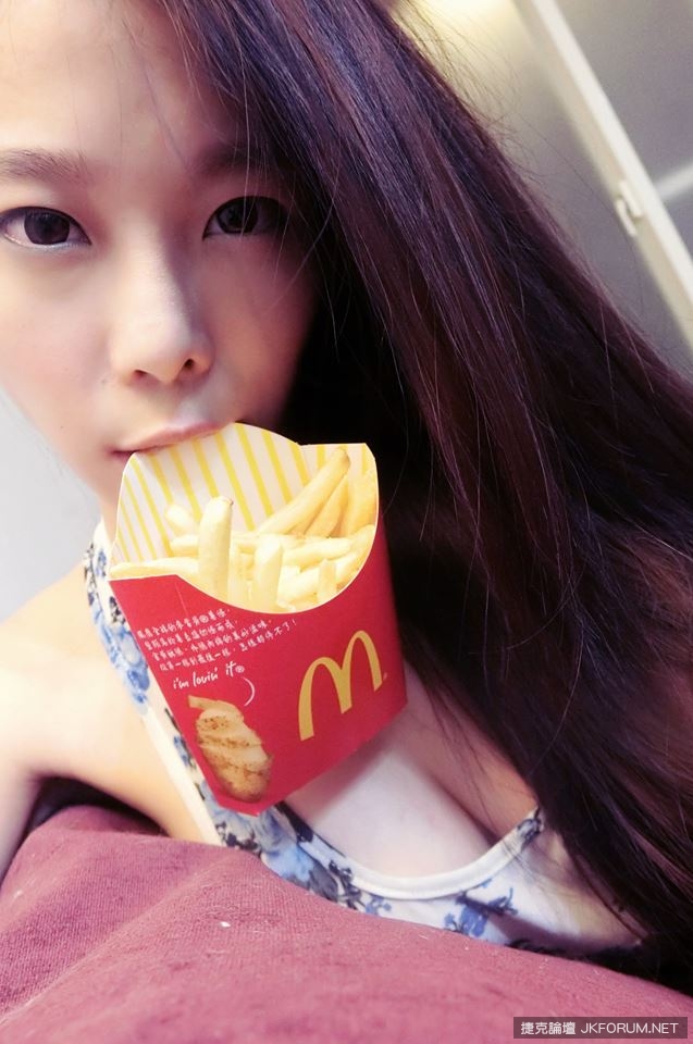 塔塔小姐Miss TaTa，性感又可愛的小廚娘！火辣身材秀廚藝！