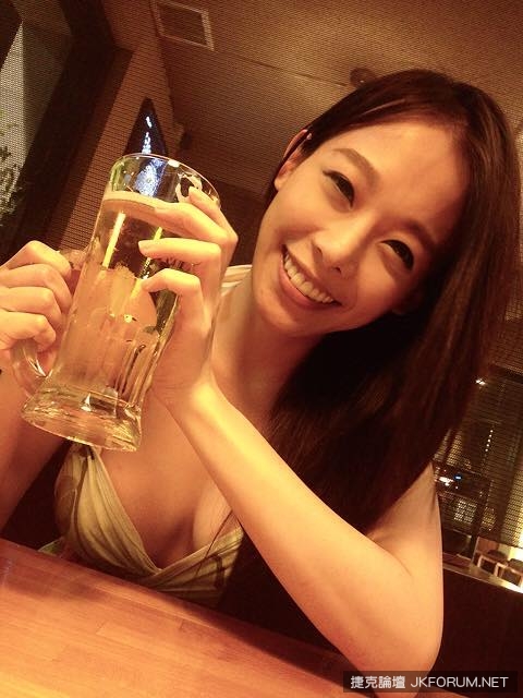 塔塔小姐Miss TaTa，性感又可愛的小廚娘！火辣身材秀廚藝！