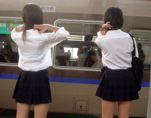 日本校規：「女生只能穿白色內衣褲」　男老師負責服儀檢查嗎？