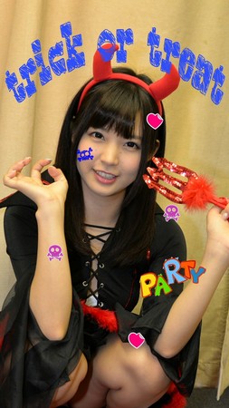 AV女優萬聖節特輯　三上悠亞「馬尾小丑女」掀衣秀奶