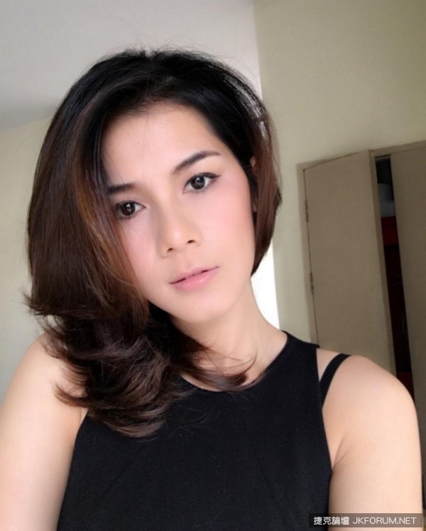 泰國AV女優Nong Nat有拜有保佑！做功德獲多金老翁一枚