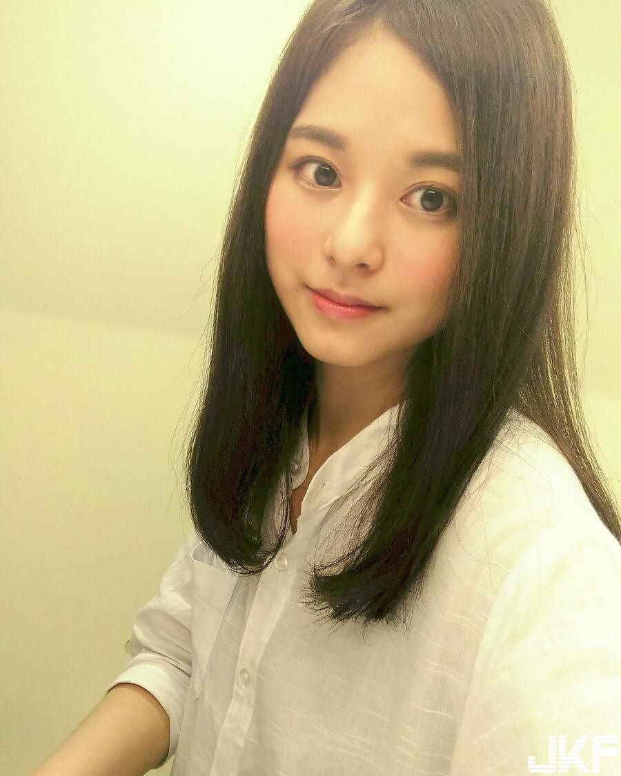 全球百大美女入榜！正妹月曆開賣「輔大周子瑜」超亮眼，根本是同個人吧&#8230;