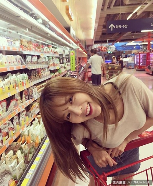 你怎麼選？性感的小野馬？還是清純惹人疼的國民妹妹？