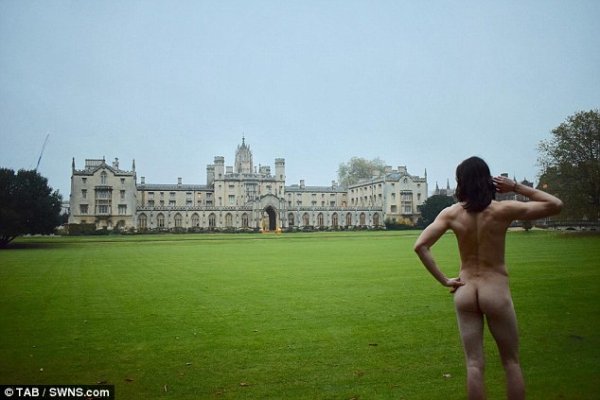 劍橋大學美臀大賽開跑！劍橋學生在校園裡直接裸體也毫不害臊